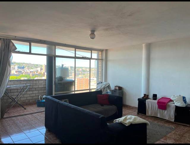2 BEDROOM APARTMENT FOR SALE IN SUNNYSIDE